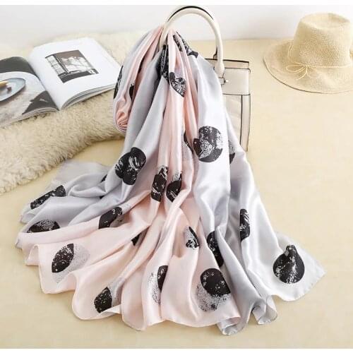 Big Polka Dot Hijab Scarf Women Soft Silk Pashmina Foulard Femme Autumn Bandana Luxury Designer Wrap Stole Scarves for Ladies