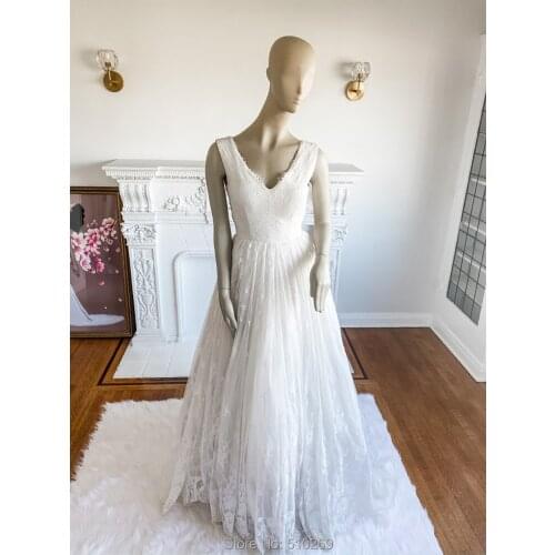 Real Made Ball Gown Vestido De Noiva V Neck V Back Sleeveless Romance Chantilly Lace Bridal Gowns Wedding Dresses Custom Made