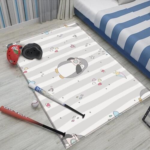 Good Quality Cute Penguin Pattern Children Flannel Carpet Baby Hand Print Carpet Baby Mat Rectangular Children Play Carpet