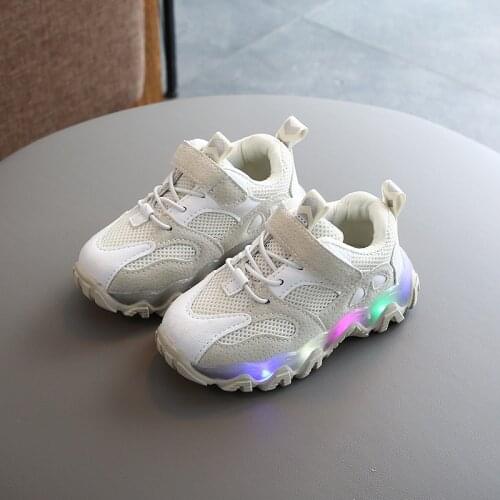 Toddler New Children Shoes for Boy Luminous Sneakers Tenis Led Infantil Children Shoes with Light Sneakers Glowing kinder schuhe