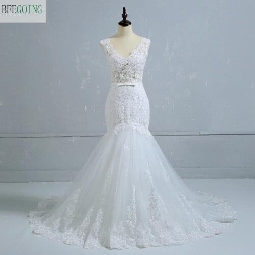 White Lace Appliques V-Neck Sleeveless Floor-Length Mermaid/Trumpet Wedding Dresses Chapel Train Custom Made
