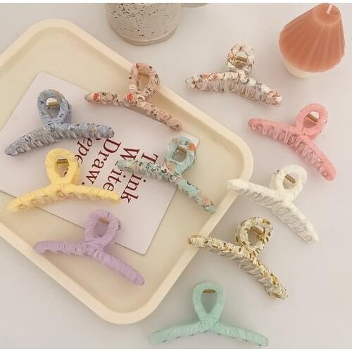 New Women Elegant Solid Print Wraped Cloth Folds Hair Claws Sweet Back Hair Hold Clips Hairpin Headband Fashion Hair Accessories