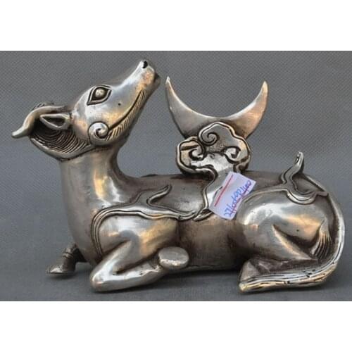 Decoration bronze factory outlets Tibet Silver Old Chinese Folk Fengshui Silver Oxen Bull Beast Lucky Art Statue Figurines