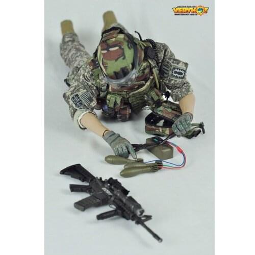 VERY HOT US ARMY EOD Operation Iraqi Freedom Set 1/6(NO HEAD AND BODY)