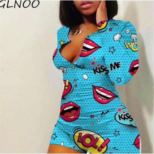 GGLNOO Plus Size Women Shorts Set Two Piece Set Long- Leeve V Neck Tops Short Pants Letter Cartoon Lip Print 2pieces Set GG2319