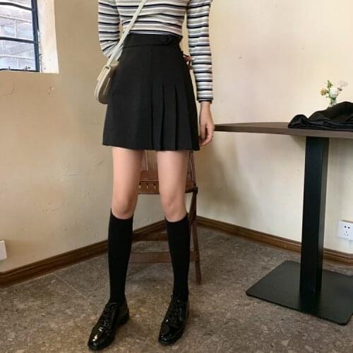 High-waist pleated short skirt female autumn 2021 Korean version of the wild thin a-line half-length skirt