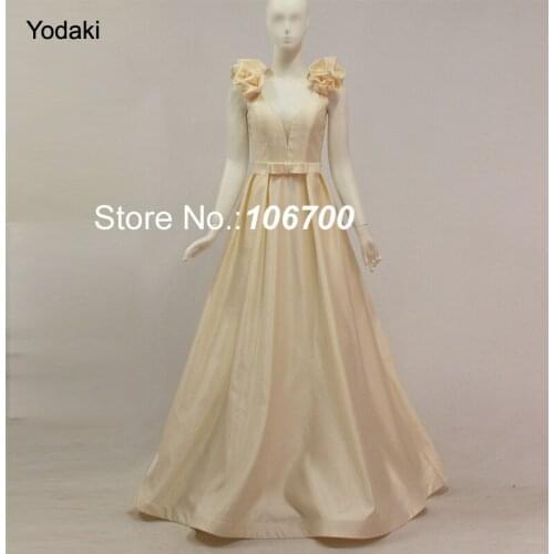 Sexy Champagne Arabic Ballgown Bridesmaid Dresses Deep V Neck Sleeveless Pleat Ruched long Party Bridal Prom Gowns