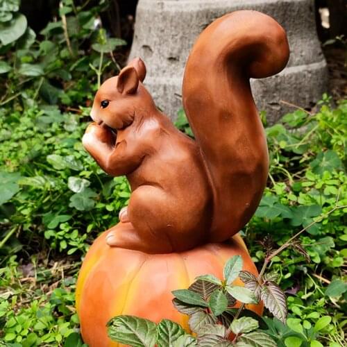 Squirrel Statues Decorative Figurine Indoor Garden Decor Lawn Backyards
