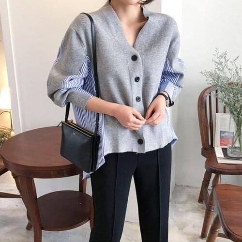 2021 New Arrivals Korean Temperament Striped Loose Stitching Front Short Back Long V-neck Knitted Sweater Women X635