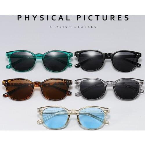 Zilead Fashionable Rivets Adult Sunglasses UV-Proof Colored Sunglasses Adult Glasses Frames Outdoor Sunglasses for Ladies