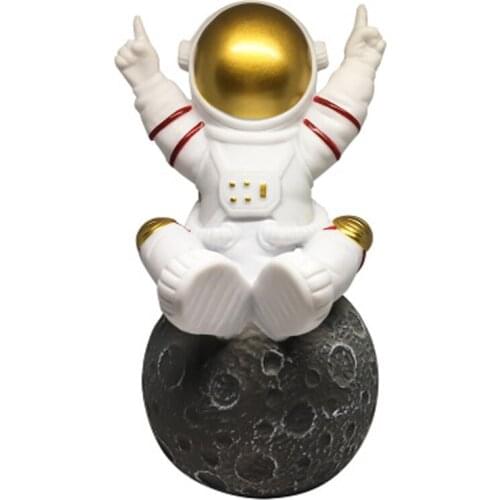 New astronaut wireless bluetooth speaker mini portable home decoration 5W power announcer column with radio/TF card/U disk