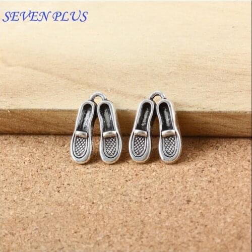High Quality 20 Pieces/Lot 13mm*18mm Antique Silver Plated Metal Charm Small Baby Shoe Charms For Jewelry Making