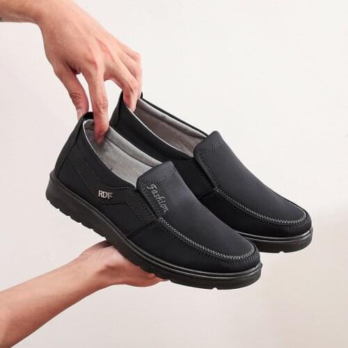 Autumn New Men Shoes Lightweight Sneakers Men Fashion Casual Walking Shoes Breathable Slip on Mens Loafers Zapatillas Hombre