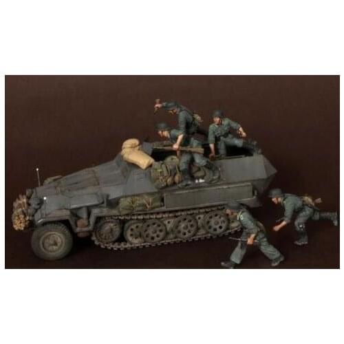 1/35 Scale Resin Figure Building Kit soldiers in the attack 5 figures (no armored vehicle )
