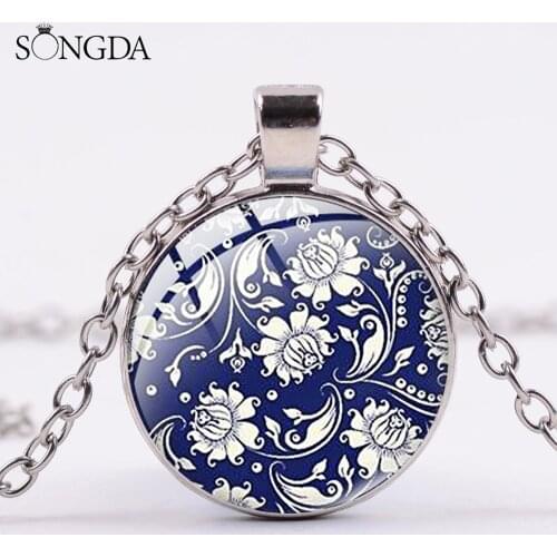 Boho Flower Leaves Art Painting Statement Necklace Simple Modern Glass Photo Cabochon Pendant Silver Color Chain Necklace