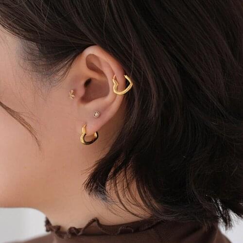 Simple Cute Sweet Heart Buckle Stud Earrings Fashion for Women Heart-shaped Circle Piercing Earrings Jewelry
