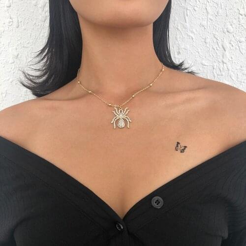 Lalynnly 2021 Fashion Gold Color Thin Chain Spider Pendant Necklace For Women Exquisite Beaded Chain Wholesale Accessories N9131