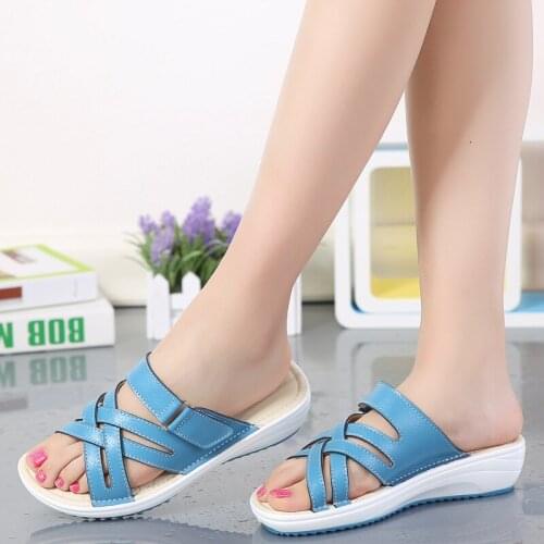 2019 summer new style leather sandals and slippers flat bottom wedge with non-slip soft bottom wear sandals summer