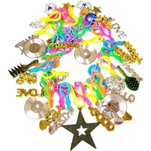 1 Set VINTAGE Plastic Charms 80cm Necklace 33 Charms F Party Pinata Chips Retro Fashion Jewellery Birthday Favor Gift Novelty