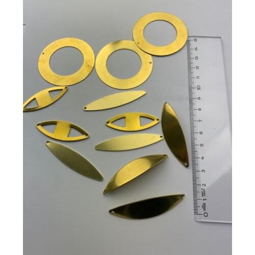 Brass vary Charms - Textured Leaf Shaped Raw Brass Pendant - Earring Findings - Jewelry Supplies lady rings earrings necklace