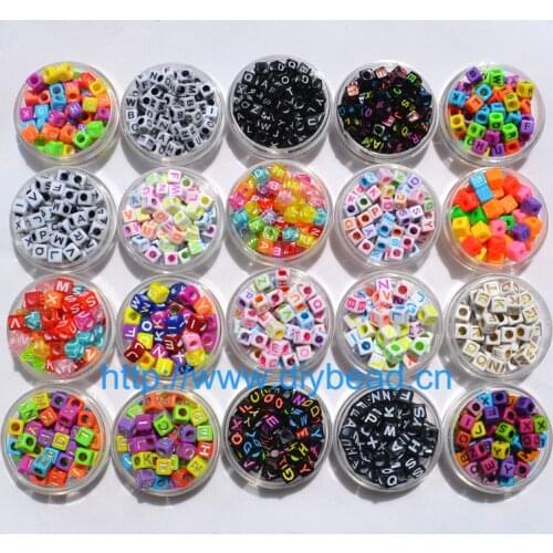 100pcs Fashion 18 Styles Square Shape 7mm Mixed Colorful Acrylic Letter Beads For DIY Loom Bands Jewelry Fitting Bracelet Making