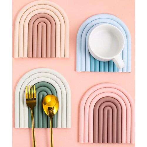 Two In One Rainbow Heat Insulation Pad Antiskid Food Mat Can Be Split Anti Scalding Pan Pad Bowl Plate Kitchen Table Mat Cup Pad