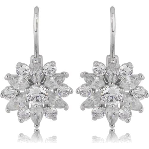 Romantic Clear Stone Flower Crystals Stud Earrings Women Cubic Zirconia Jewelry