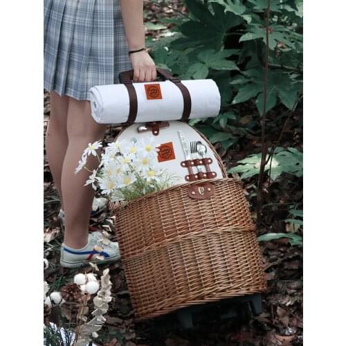 Hand Pull Rod Type Picnic Basket Multi-Function Roller Rattan Woven Insulator Basket with Tableware Storage Picnic Props