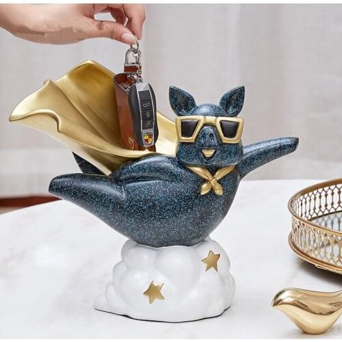 European creative flying pig ornaments house wine cabinet decorations modern living room desktop storage display of art home