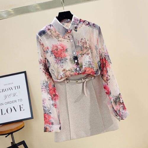 Spring Summer Womens Flowers Chiffon Shirt Thin Large Size Printed Chiffon Shirt Wild Long-sleeved Sunscreen Shirt Women GD445