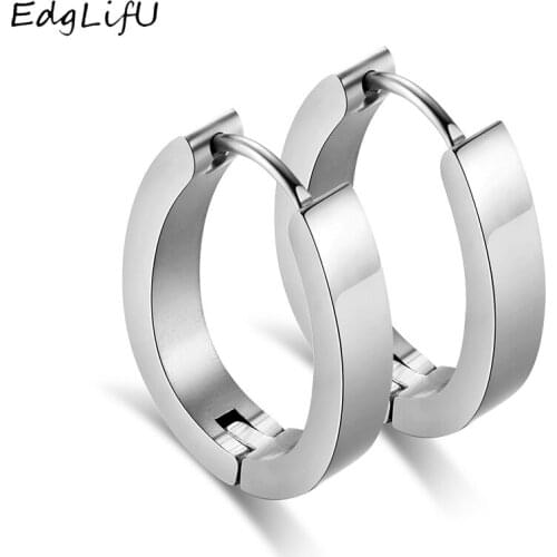 EdgLifU Stud Earrings