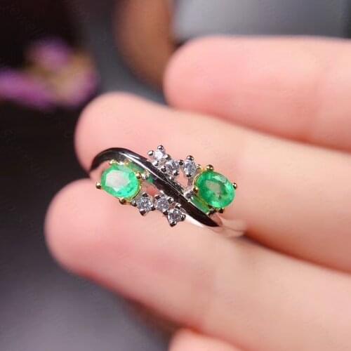 Natural emerald ring 925 silver ladies ring luxurious atmosphere dignified and elegant
