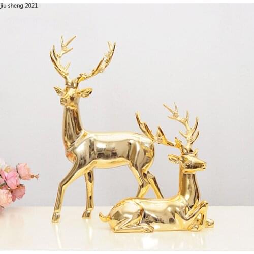 2-piece Set of Golden Imitation Copper Elk Ornaments Luxury Resin Animal Figurines Crafts Room Wine Cabinet Animal Decor Gifts