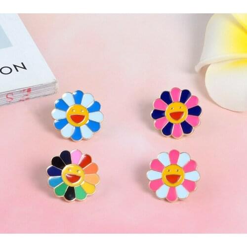 Colorful flower Enamel Brooch Seven color flower Sunflower Smiling face Lapel Pin Remind yourself Happy every day Badge jewelry