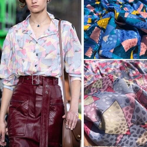 Spring new European and American show fabric leopard jacquard bottom geometric square printing shirt garment sewing fabric