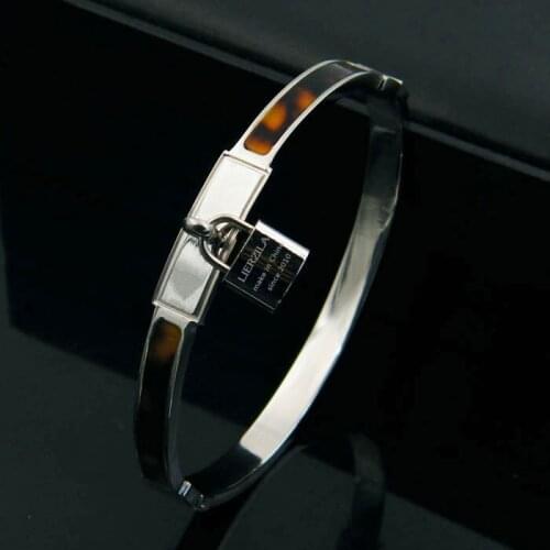 Lierzika Rigid Bracelets