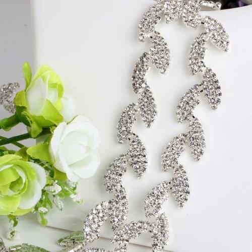 High Quality Wholesale Clear leaves shape Crystal Rhinestone Wedding Dress Cup Trim