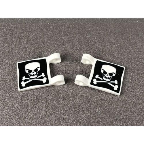 50pcs/lot Flag 2 x 2 Square with Skull and Crossbones (Jolly Roger) Pattern fit with 2335p30 DIY Building Blocks Figure Toys