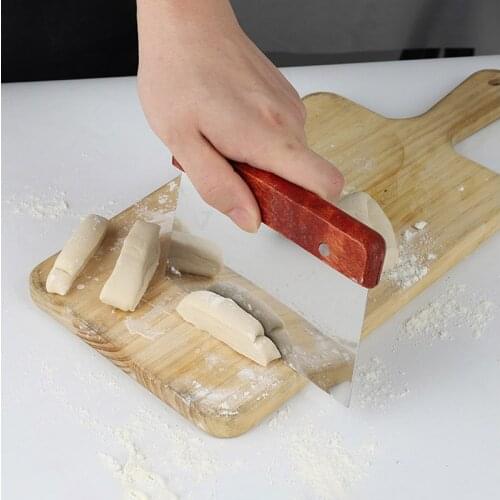 Thickened stainless steel dough cutter, scraper board, dough nougat, sugar scraper, wooden handle scraper baking tool