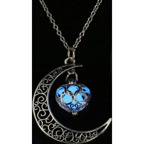 Hollow Moon Heart Pendant Necklace Luminous Stone Necklace Glowing Love Luminous Stone Pendant Jewelry