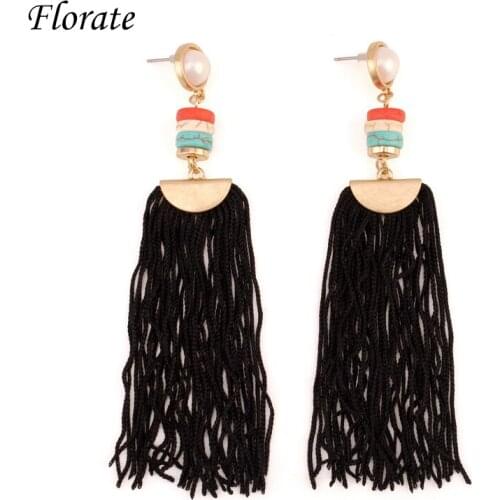 Florate Simulated Pearl Chunky Tassle Black Earrings for Women Gold Metal Handmade Statement Stud Accessories Earrings Design