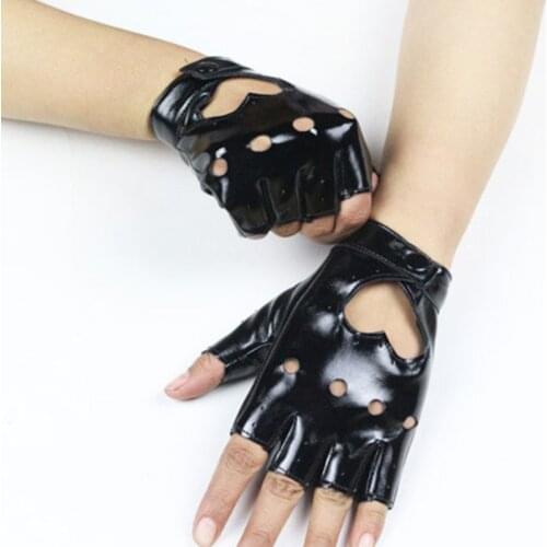 Fashion Women Half Finger Gloves Girls Cool Heart Hollow Faux Leather Nightclub Show Dance Fitness Fingerless Glove