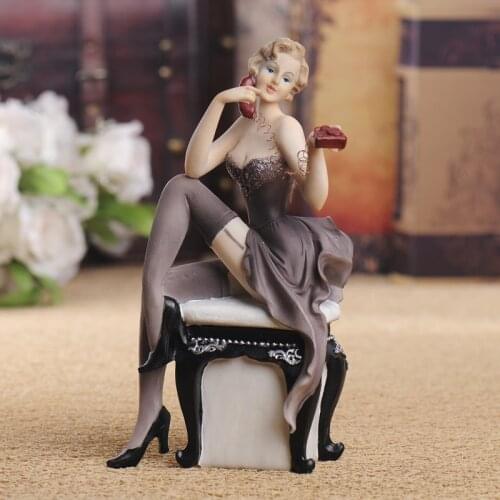 European Girl Figure Figurines Living Room Wedding Home Decoration Resin Creative Craft Decor Woman Ornaments Miniatures R4547