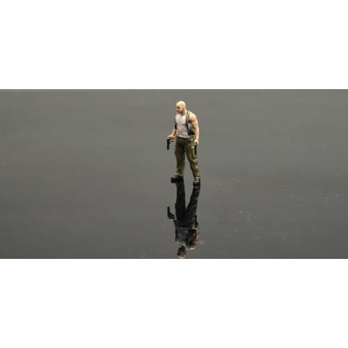 1/64 Scale Resin Die-casting Movie Character Bald Head Gun Male Car Scene Doll Model Scene Layout Collection Decoration Toy