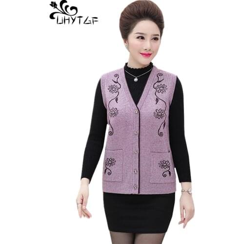 UHYTGF Knitted vest sweater women fashion cardigan autumn winter vests waistcoat female SleevelessV-neck short sweater coat 1129