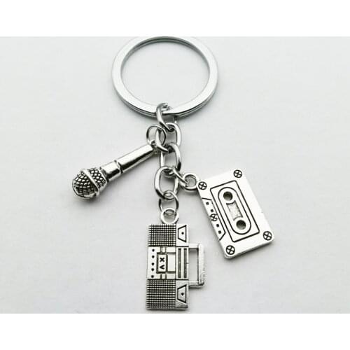 New Creative Jewelry Recorder Album Pendant Keychains Cute Microphone Key Chain Women Bag Charm Gift Music Party Aka Souvenir