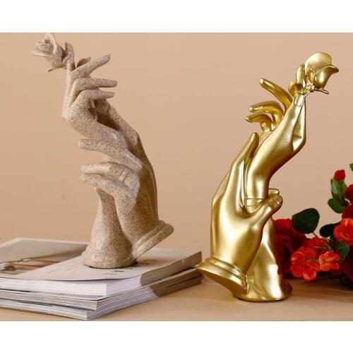 Nordic Resin Gold Hand Holding Rose Statue for Home Decoration Abstract Sculpture Modern Art Figurines Valentines Day Present