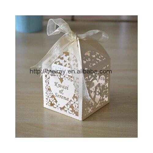 200pcs/lot laser cut bride and groom wedding candy chocolate boxes ivory and white , wedding favours and souvenirs