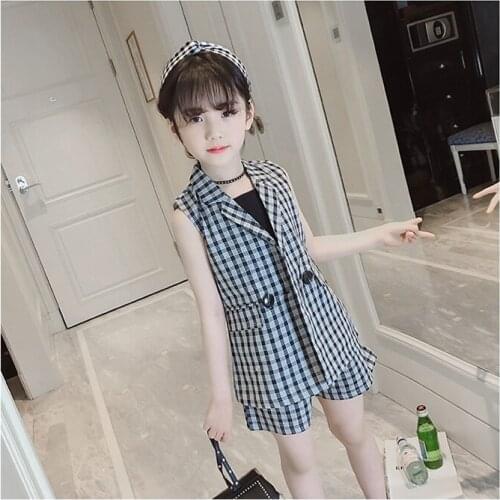 Explosion models summer new Korean girls solid color striped plaid suit in the big childrens tide suit vest shorts three-piece
