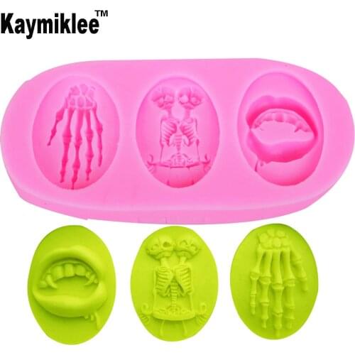 Kaymiklee M398 Halloween Skeleton Hands Skulls Hands Silicone Flexible Sugarcraft Cake Chocolate Silicone Mold 10.8*4.8*1.2CM